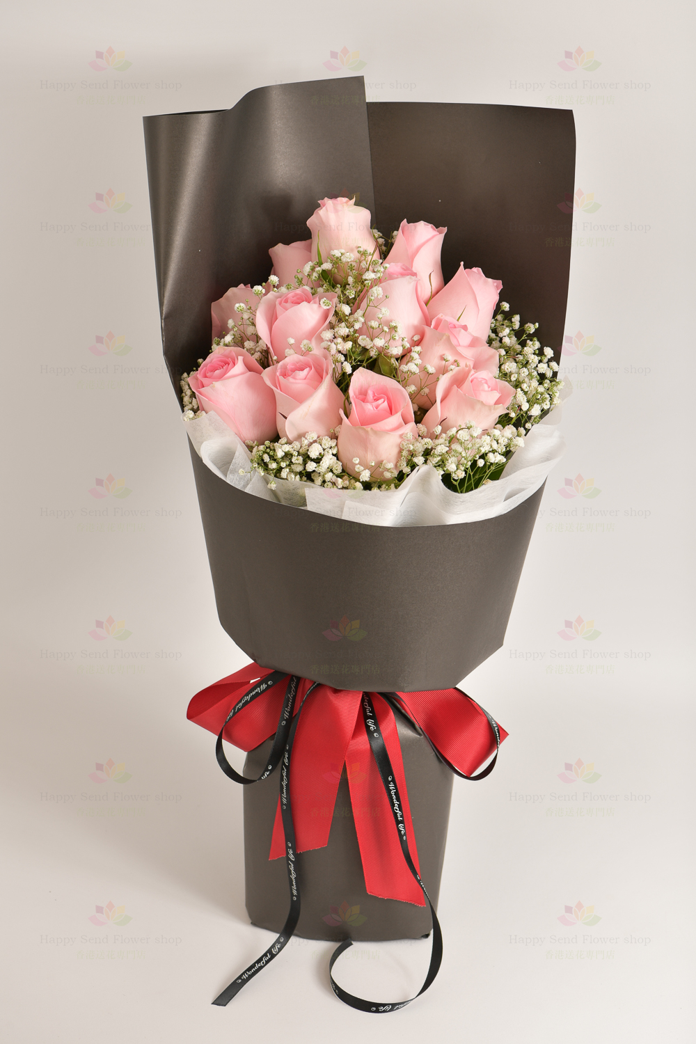 Heroine (12 pink roses, white gypsophila)