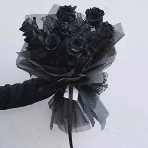 Unique (9 black roses)