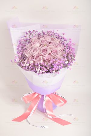 Romantic sincerity (18 imported purple roses)
